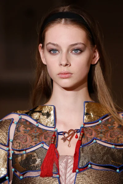 Look 106